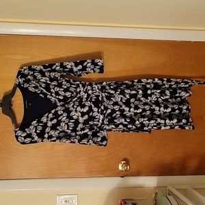 41Hawthorn faux wrap dress. Size M Navy and white